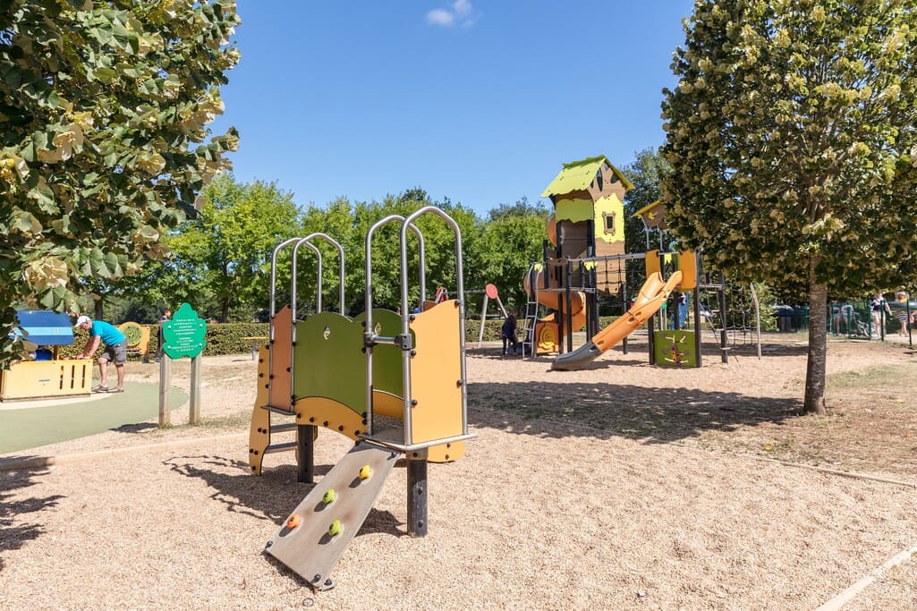 aire de jeux pour enfants